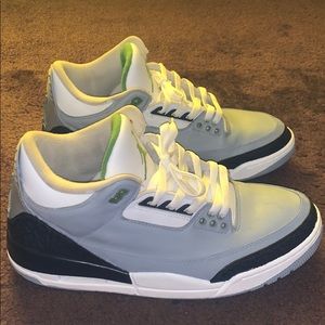 Jordan 3 retro “chlorophyll”